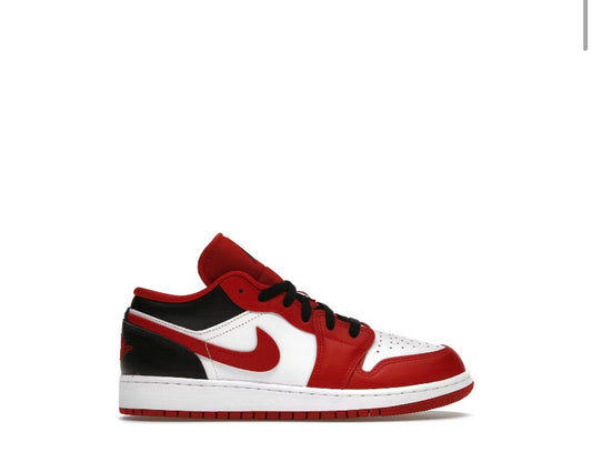 Air Jordan 1 Low “Bulls” size 6Y/7.5W