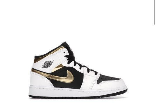 Air Jordan 1 Mid “White Black Gold” size 4.5Y/6W